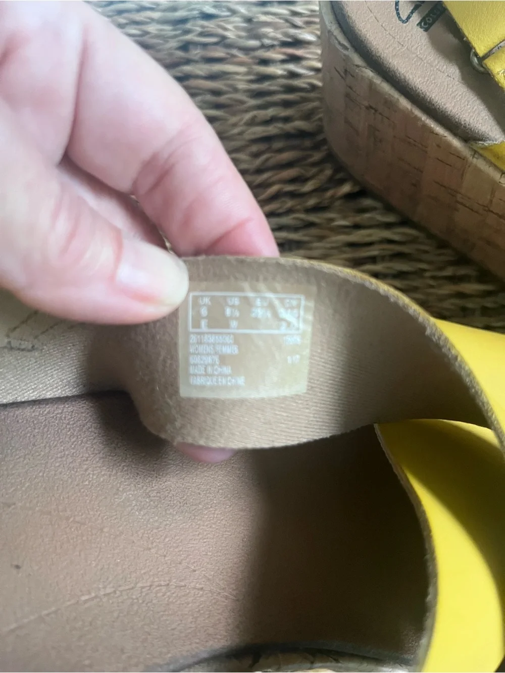 🌼 Women’s Clark’s Stasha Hale Yellow Cork Wedge 8.5 Wide